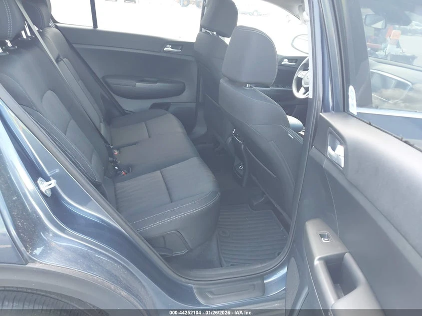 Kia Sportage 2.4L I-4 DI, DOHC, VVT, 181HP Front Wheel Drive | Mobile.bg � ����������� 8