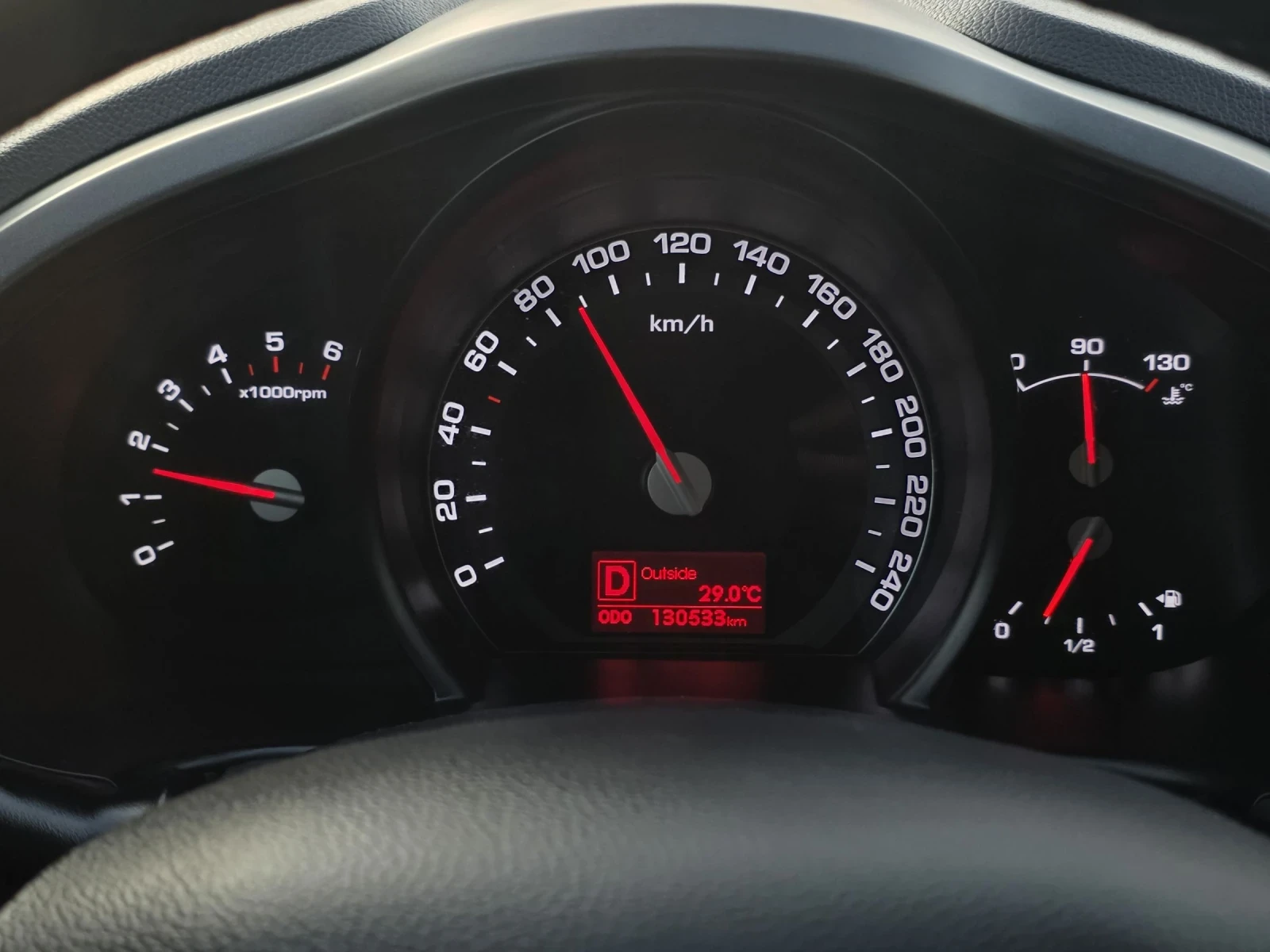 Kia Sportage 2.0CRDI 4x4 AUTOMATIC 130000km!, снимка 12 - Автомобили и джипове - 54706790