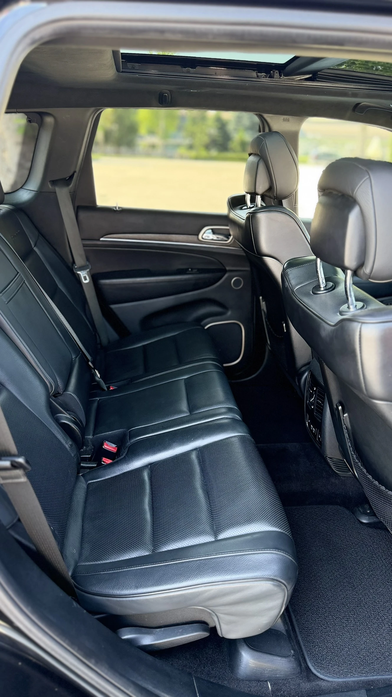 Jeep Grand cherokee  Summit FULL, 4x4 | KEYLESS| Harman kardon, снимка 13 - Автомобили и джипове - 54820567