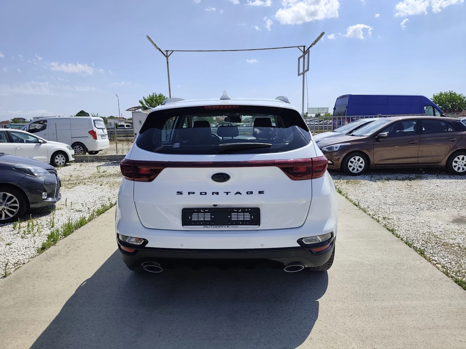 Kia Sportage 1.6Дизел, Хибрид , снимка 5 - Автомобили и джипове - 55377804