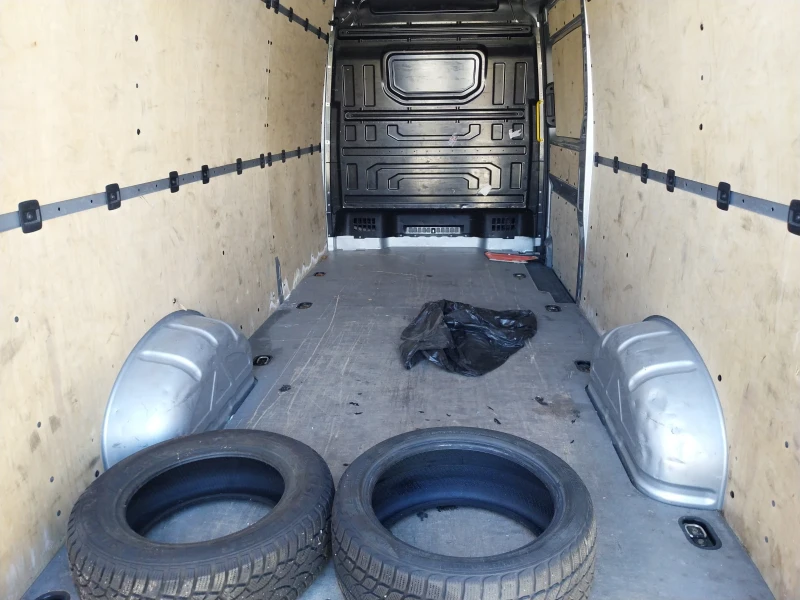 VW Crafter 2.0TDI , снимка 9 - Бусове и автобуси - 52171936