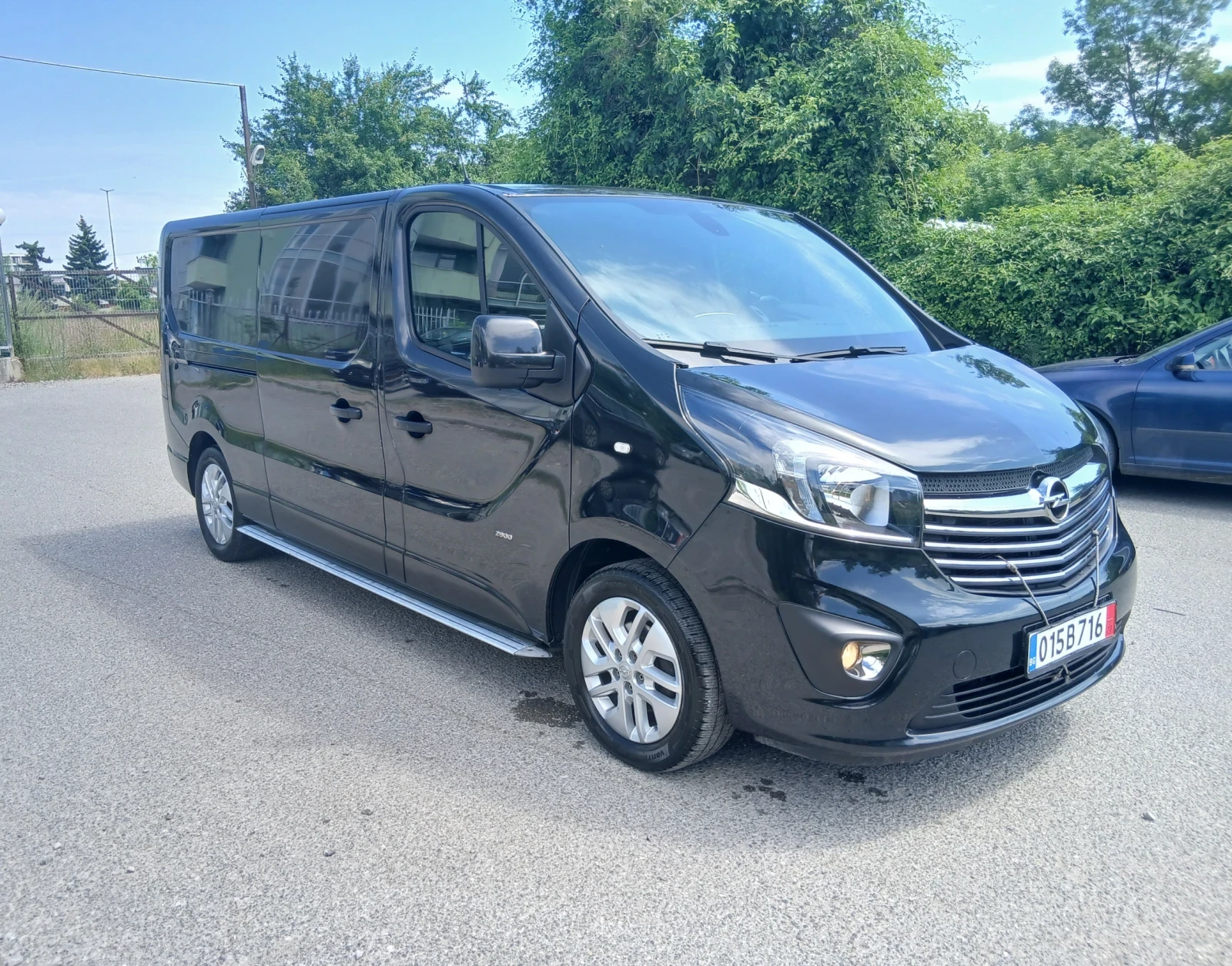 Opel Vivaro 1.6 euro 6Y климатр. Кожен салон, снимка 3 - Бусове и автобуси - 54736384