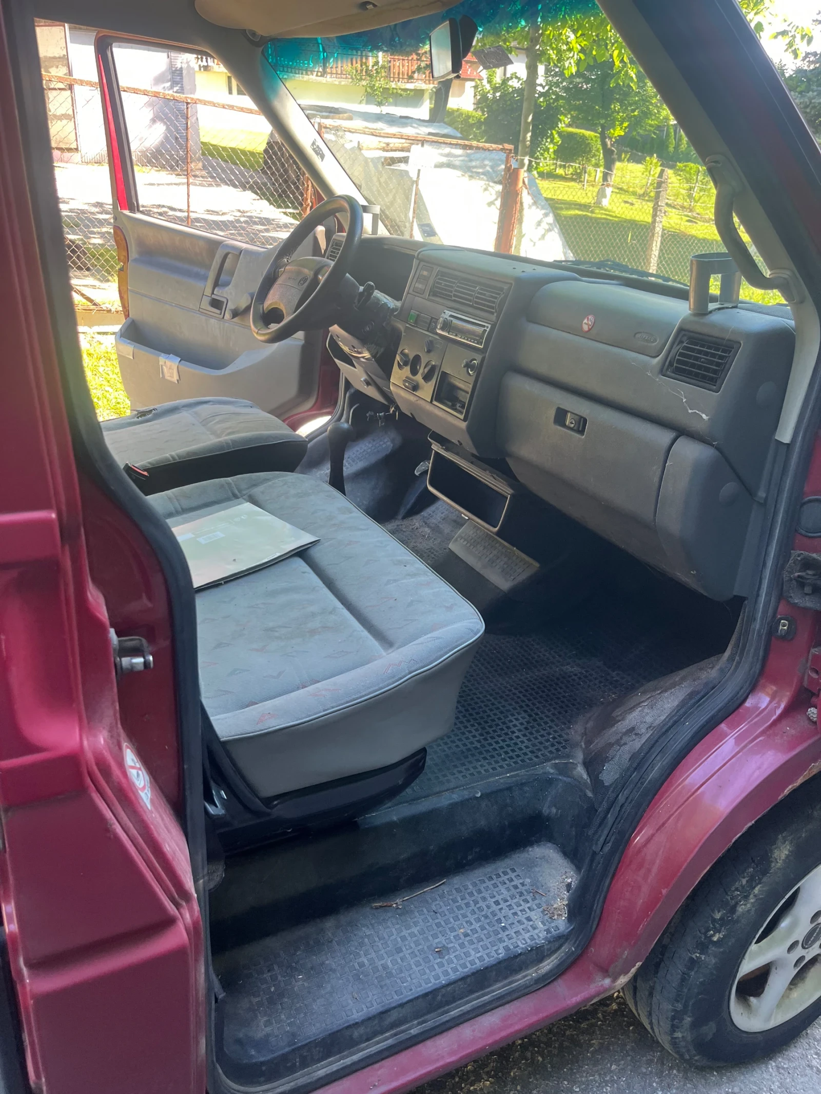 VW Transporter 1.9 TDi, снимка 12 - Бусове и автобуси - 55040159