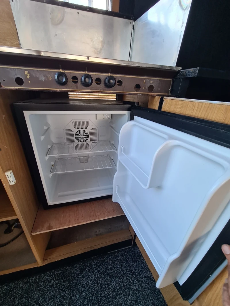 Каравана TEC TT2, снимка 10 - Каравани и кемпери - 52512404