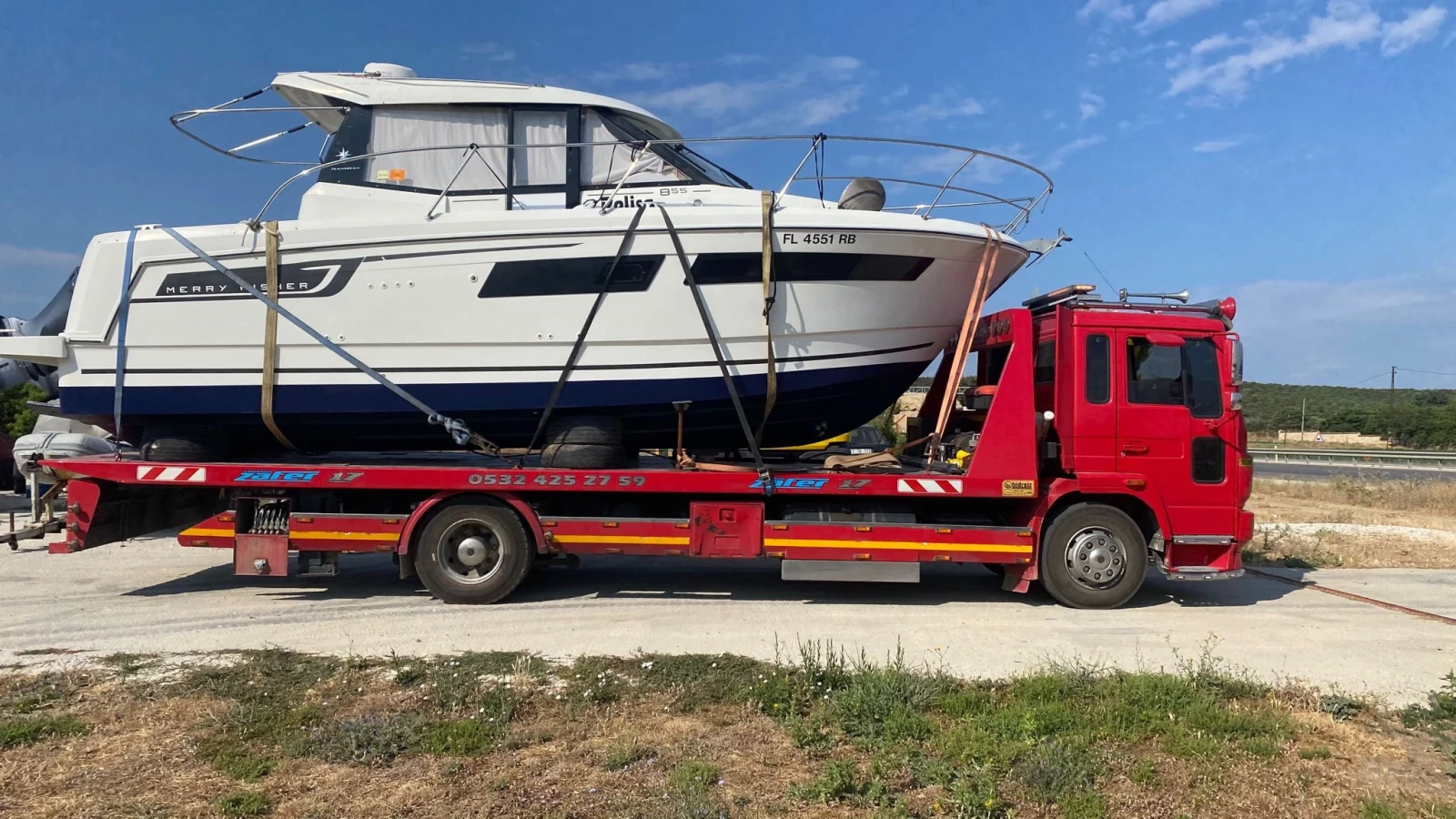 Моторна яхта Jeanneau Merry Fisher 855, снимка 6 - Воден транспорт - 53933887