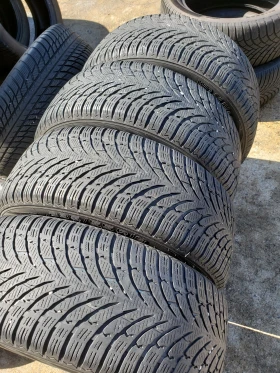 Гуми Зимни 235/55R18, снимка 3