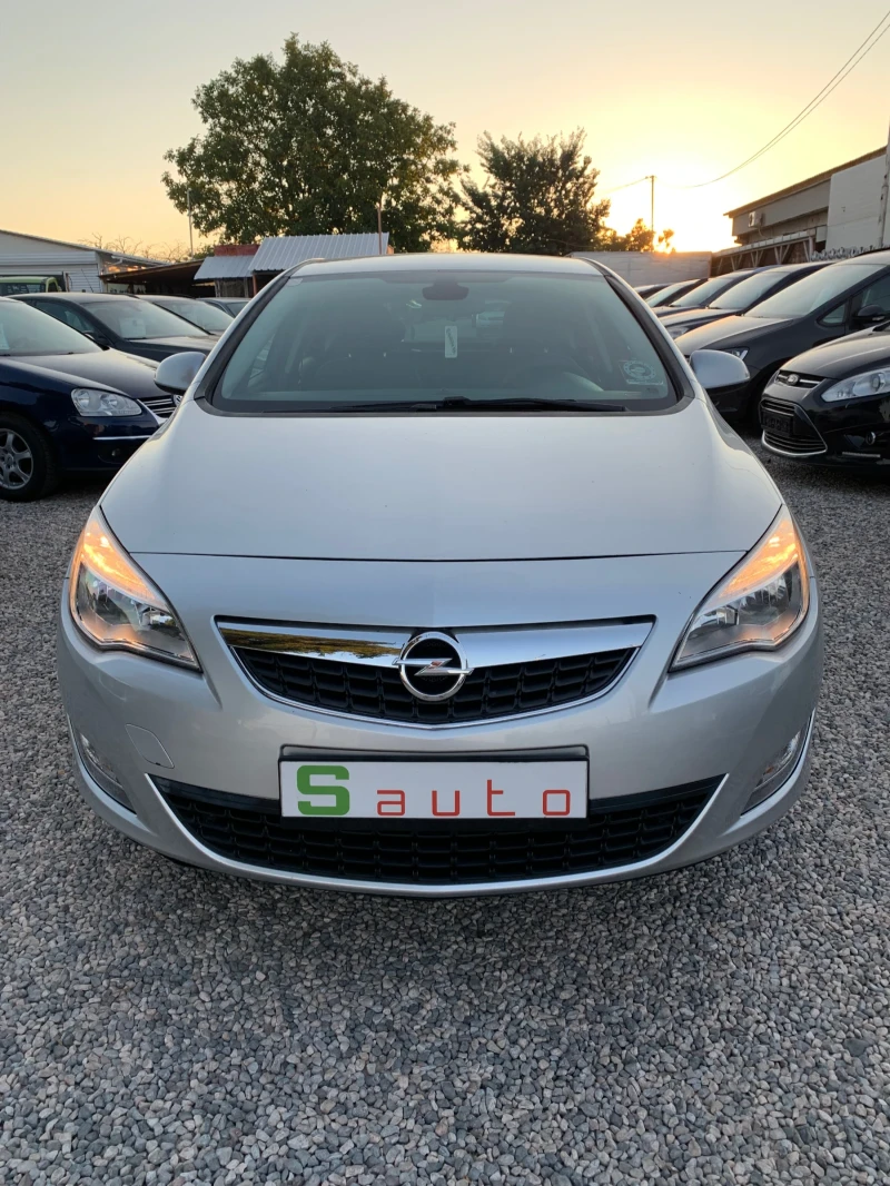 Opel Astra 1.7CDTI, снимка 2 - Автомобили и джипове - 46920308