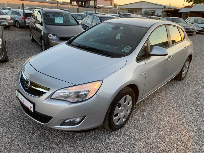 Opel Astra 1.7CDTI, снимка 1 - Автомобили и джипове - 46920308