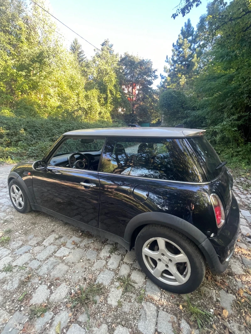 Mini One, снимка 2 - Автомобили и джипове - 47395421