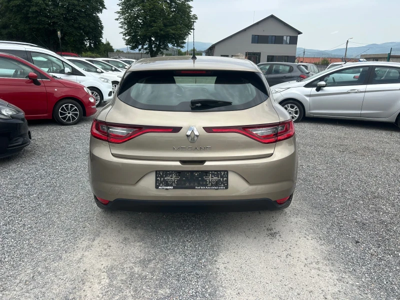 Renault Megane 1.2i  euro6, снимка 6 - Автомобили и джипове - 48249507