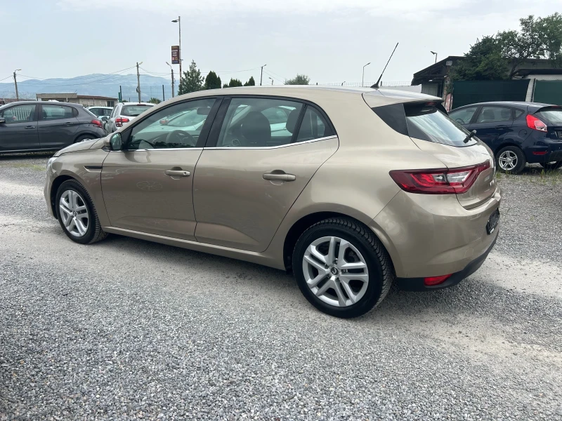 Renault Megane 1.2i  euro6, снимка 4 - Автомобили и джипове - 48249507