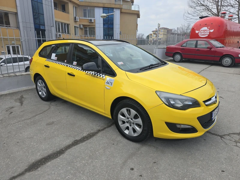 Opel Astra 1.6CDTI, снимка 16 - Автомобили и джипове - 49621672