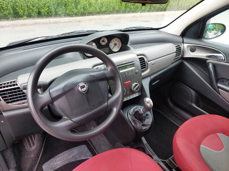 Lancia Ypsilon 1, 2i 60ps KLIMA, снимка 6 - Автомобили и джипове - 50506569