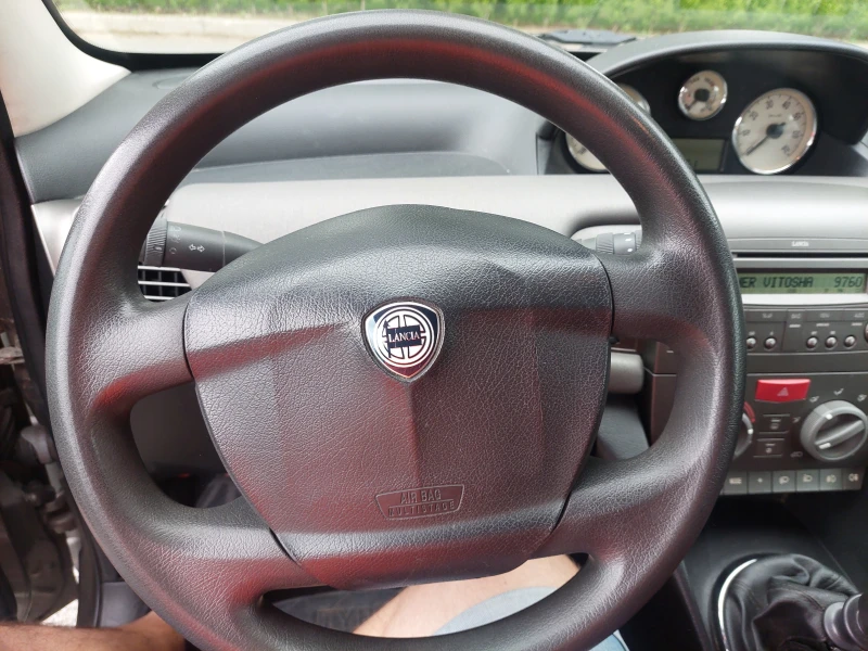 Lancia Ypsilon 1, 2i 60ps KLIMA, снимка 9 - Автомобили и джипове - 50506569