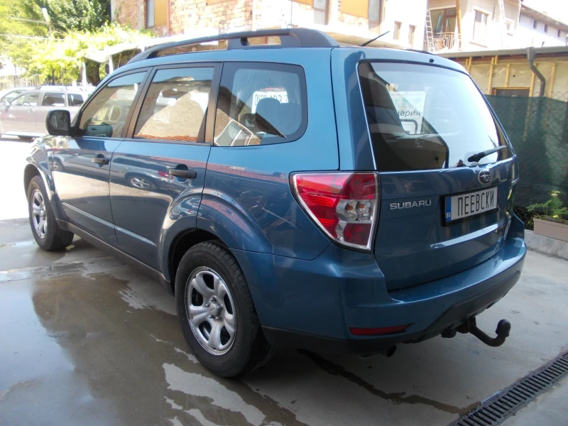 Subaru Forester 2.0-4x4-клима, снимка 4 - Автомобили и джипове - 50645989