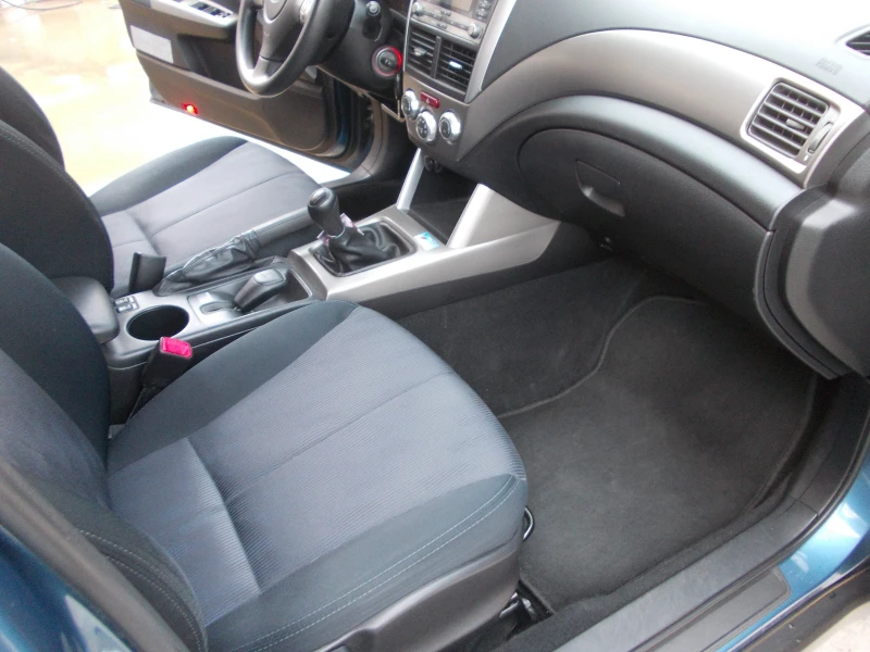 Subaru Forester 2.0-4x4-клима, снимка 10 - Автомобили и джипове - 50645989