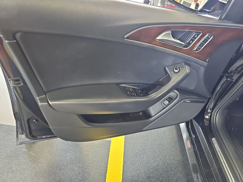 Audi A6 3.0T* PRESTIGE* MATRIX* BOSE* ПОДГРЕВ* КАМЕРА* КЕЙ, снимка 7 - Автомобили и джипове - 52835566