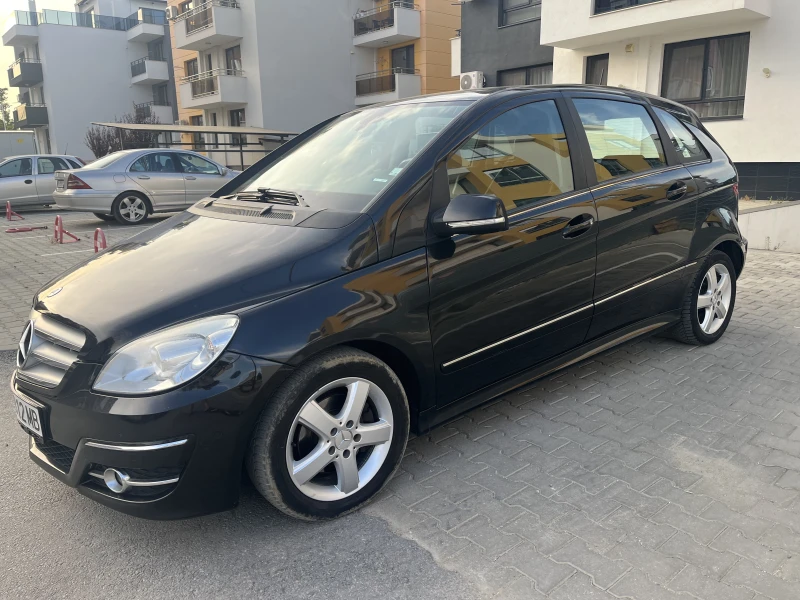 Mercedes-Benz B 180, снимка 9 - Автомобили и джипове - 51738425
