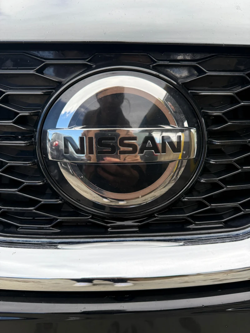 Nissan Qashqai 1.3DIG-T, снимка 9 - Автомобили и джипове - 51977564