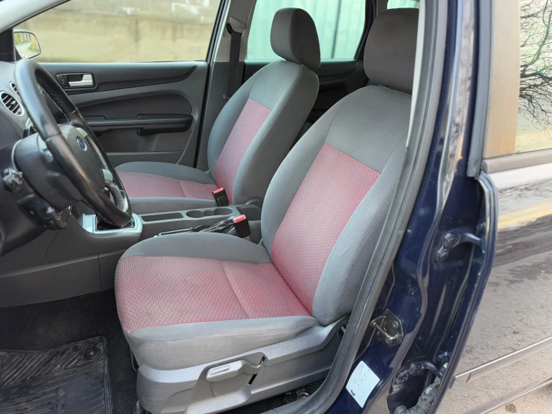Ford Focus 1.6TDCI, снимка 10 - Автомобили и джипове - 52506535