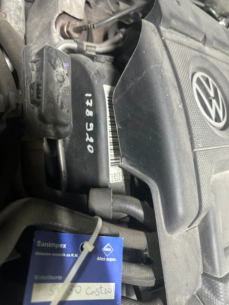 VW Passat 2.0 TDI, снимка 16 - Автомобили и джипове - 52517235