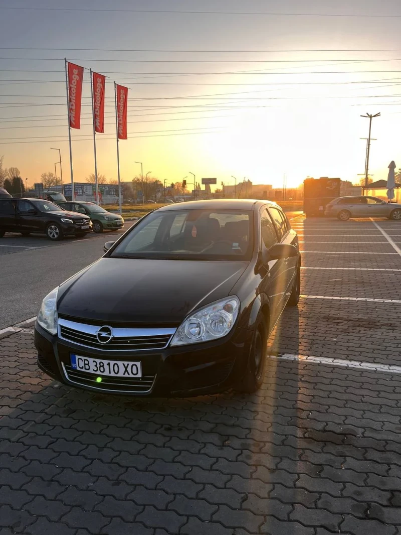 Opel Astra 1.9 CDTI, снимка 2 - Автомобили и джипове - 52528007
