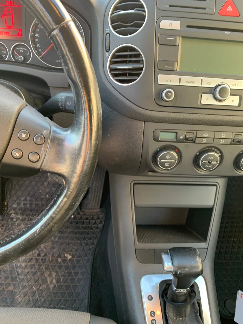 VW Golf Plus 1.9 TDI, снимка 7 - Автомобили и джипове - 52553450