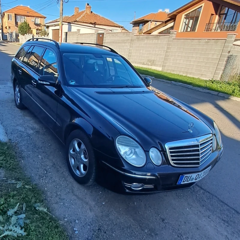 Mercedes-Benz E 220, снимка 2 - Автомобили и джипове - 52739152