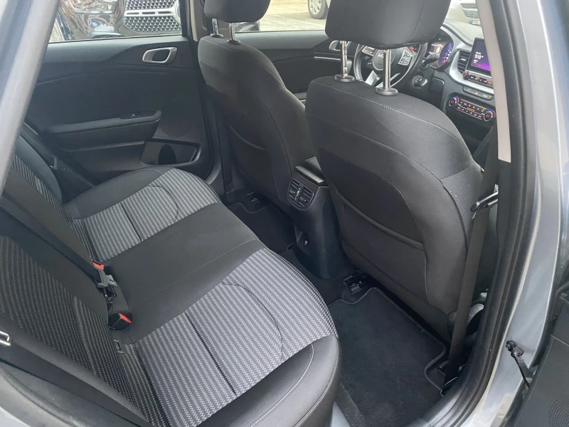 Kia Ceed 1.5 T-GDI /1.5 T-GDi / DynamicLine /SW , снимка 13 - Автомобили и джипове - 53262978