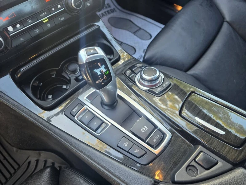 BMW 535 i X-DRIVE* KEYLESS* 360CAM* АвтоКредит(ЦЕНА ДО БГ), снимка 13 - Автомобили и джипове - 53448302