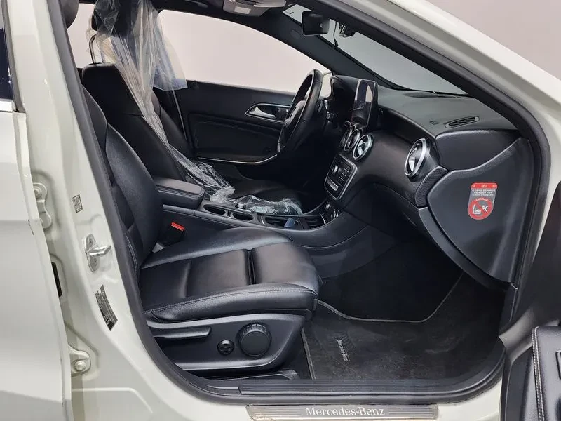 Mercedes-Benz A 200 2.0, снимка 11 - Автомобили и джипове - 54279047