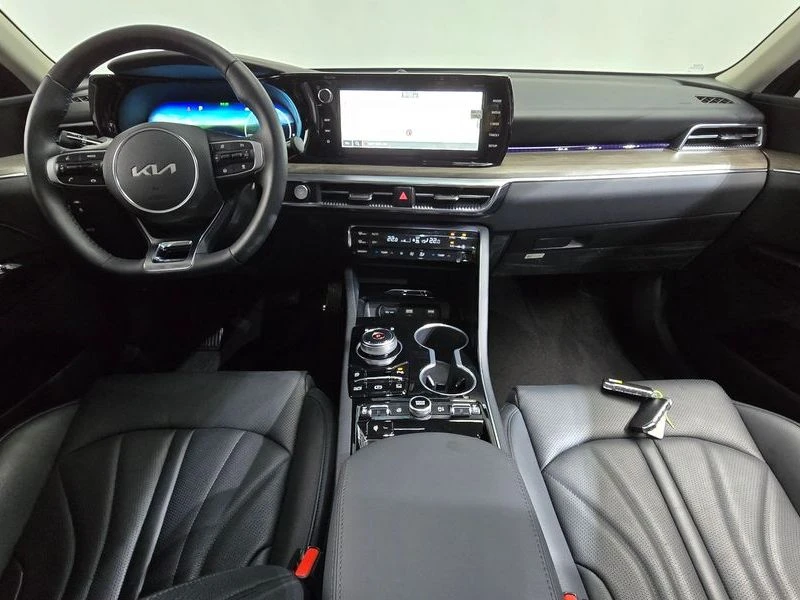 Kia K5 1.6 Turbo, снимка 7 - Автомобили и джипове - 56268366