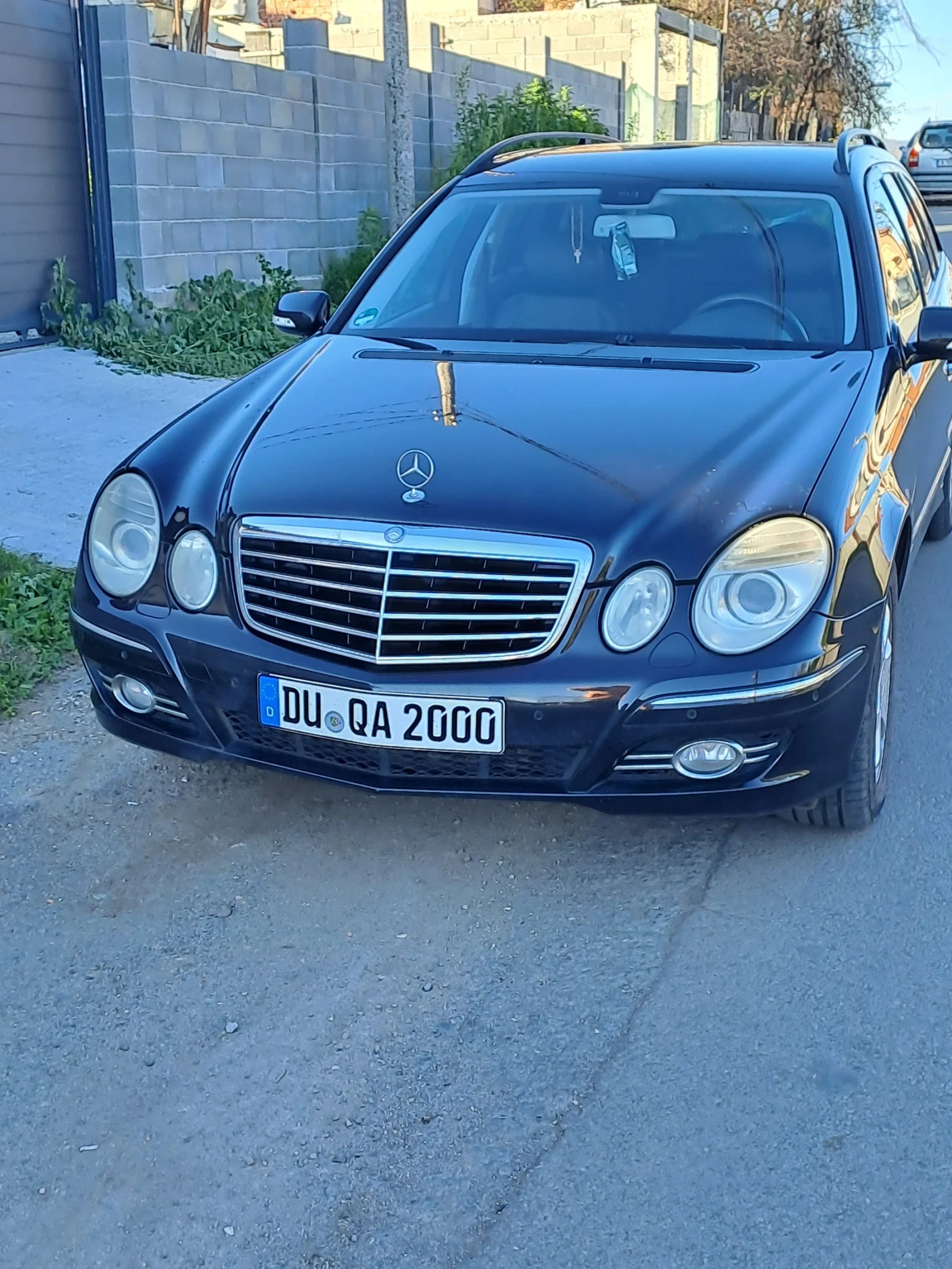Mercedes-Benz E 220, снимка 1