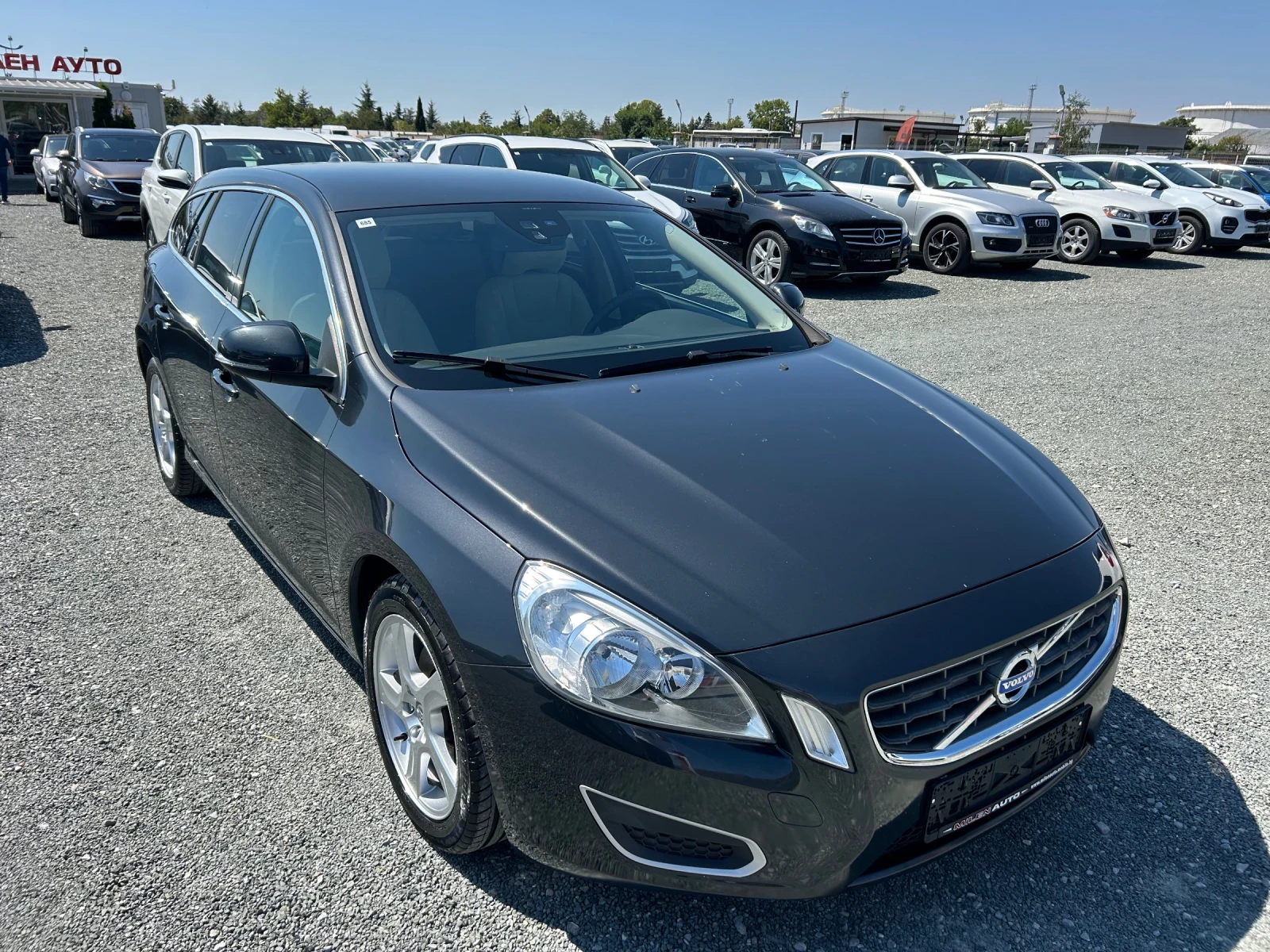 Volvo V60 (KATO НОВА) - изображение 3