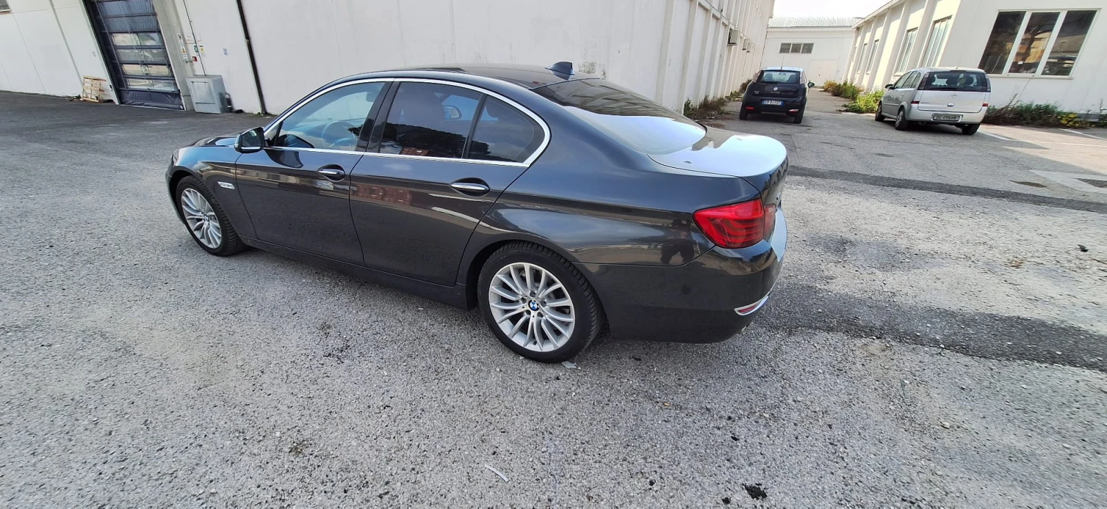 BMW 520 520d-X drive - изображение 2