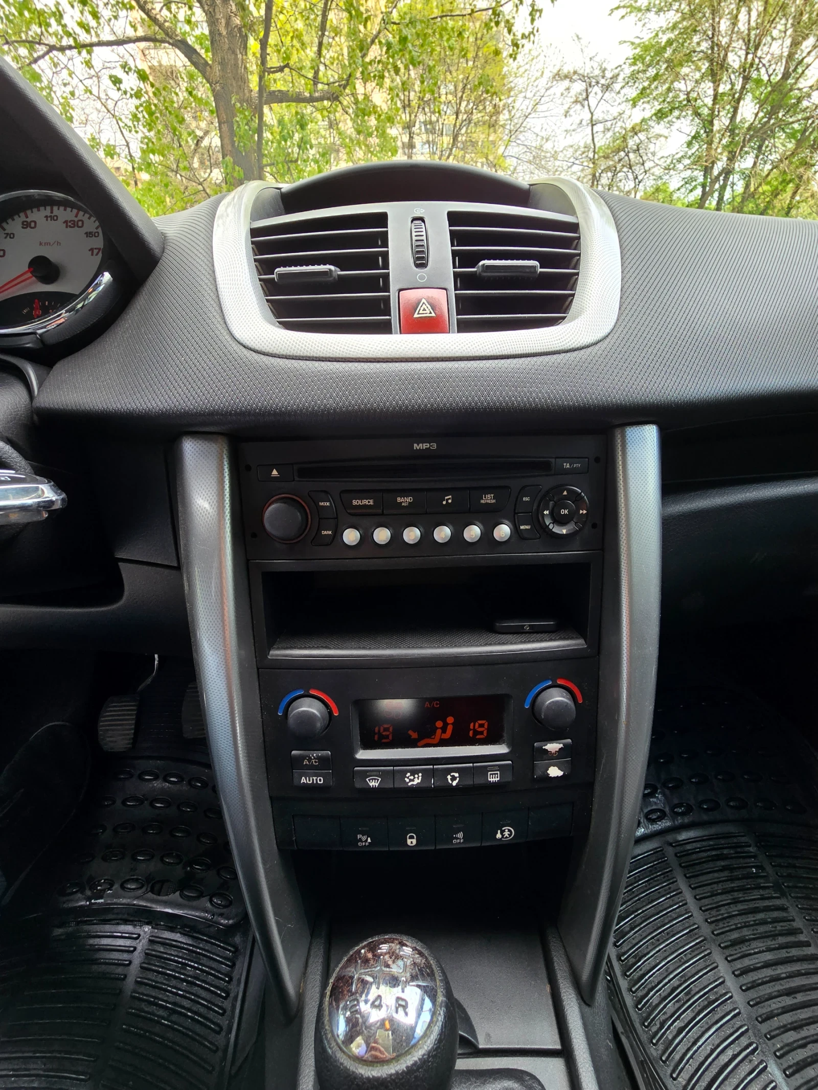 Peugeot 207 1.4 hdi - ФрансАуто - изображение 6
