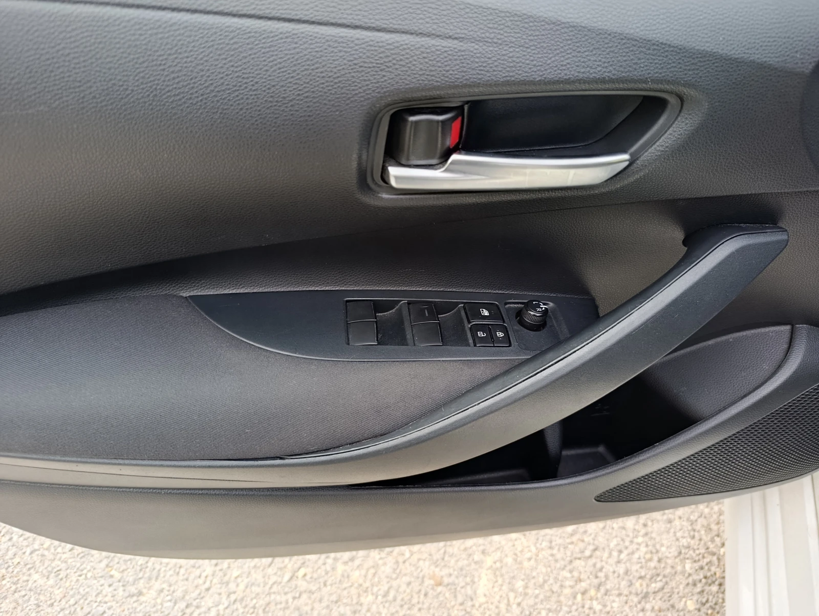 Toyota Corolla 1.5 DYNAMIC FORCE | Mobile.bg   13