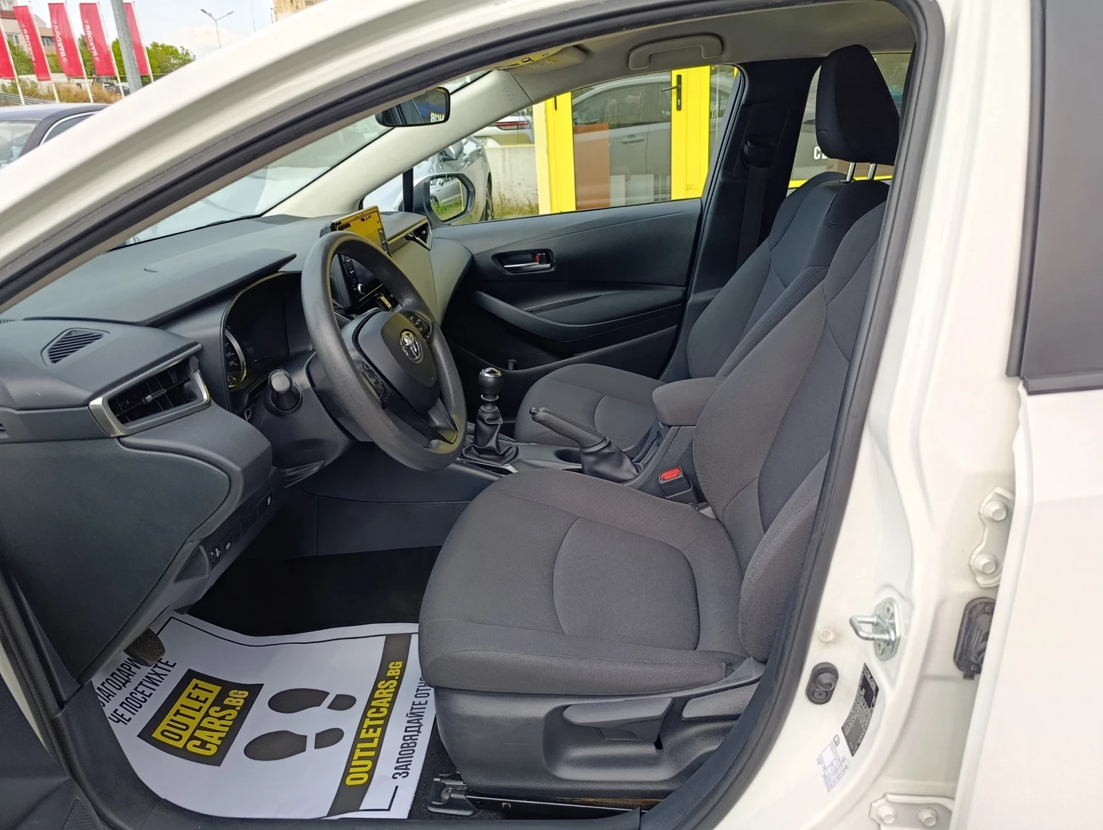 Toyota Corolla 1.5 DYNAMIC FORCE - изображение 5