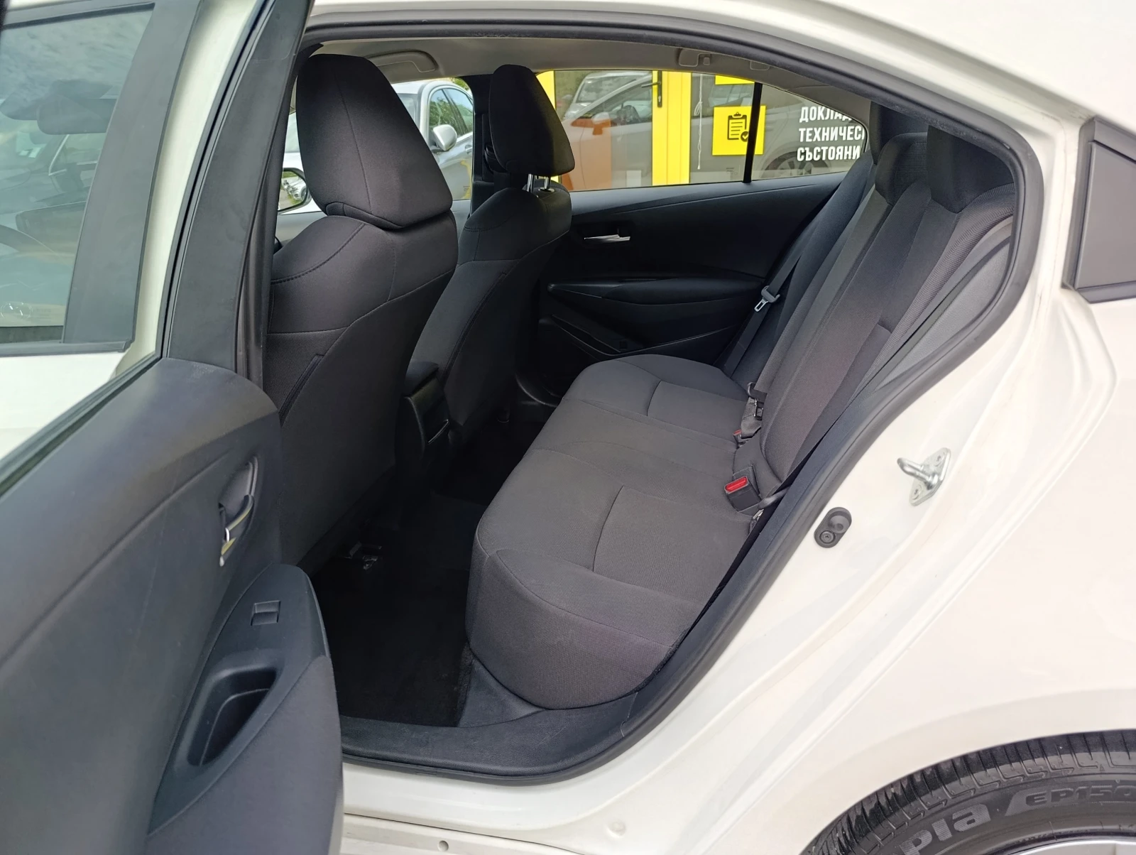 Toyota Corolla 1.5 DYNAMIC FORCE - изображение 7