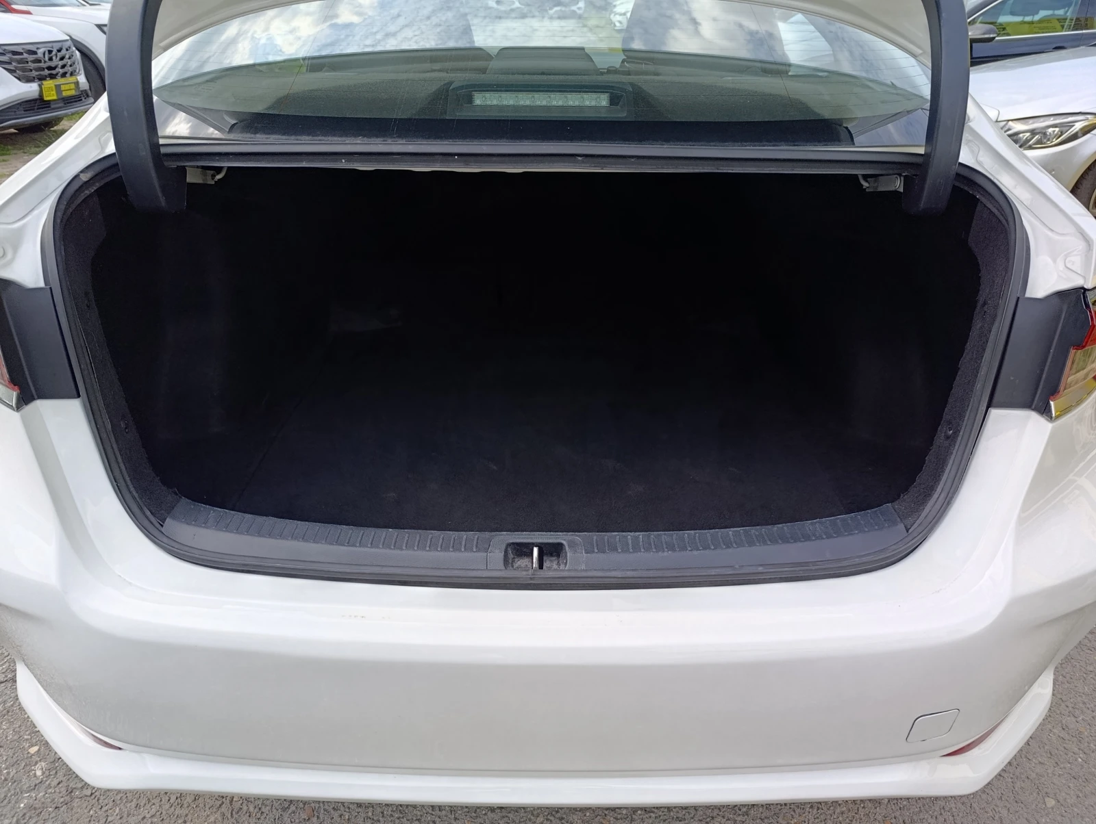 Toyota Corolla 1.5 DYNAMIC FORCE | Mobile.bg   14