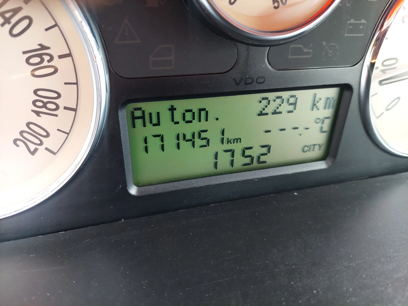 Lancia Ypsilon 1, 2i 60ps KLIMA - изображение 10
