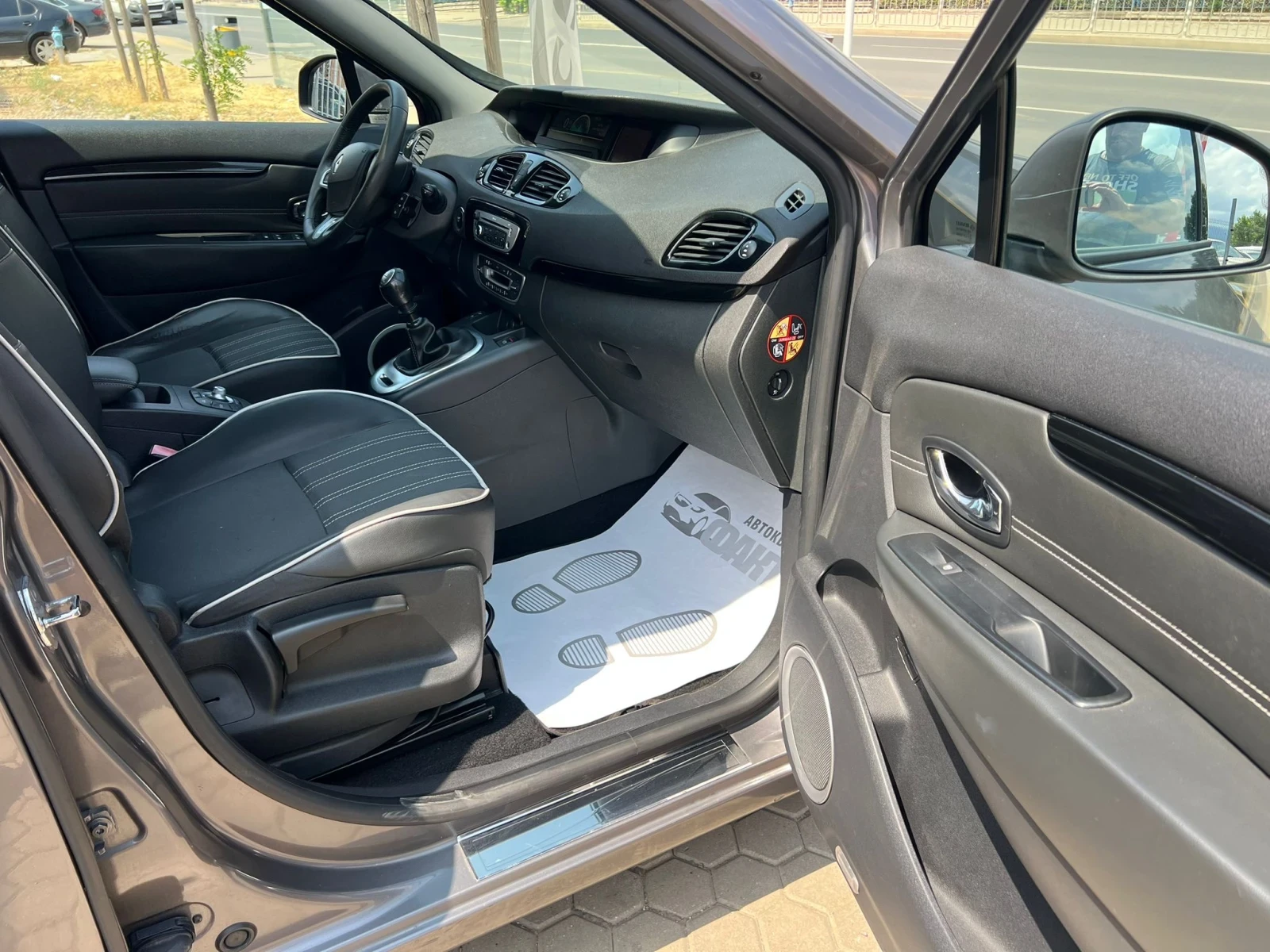 Renault Megane XMOD/1.6dCi - изображение 9