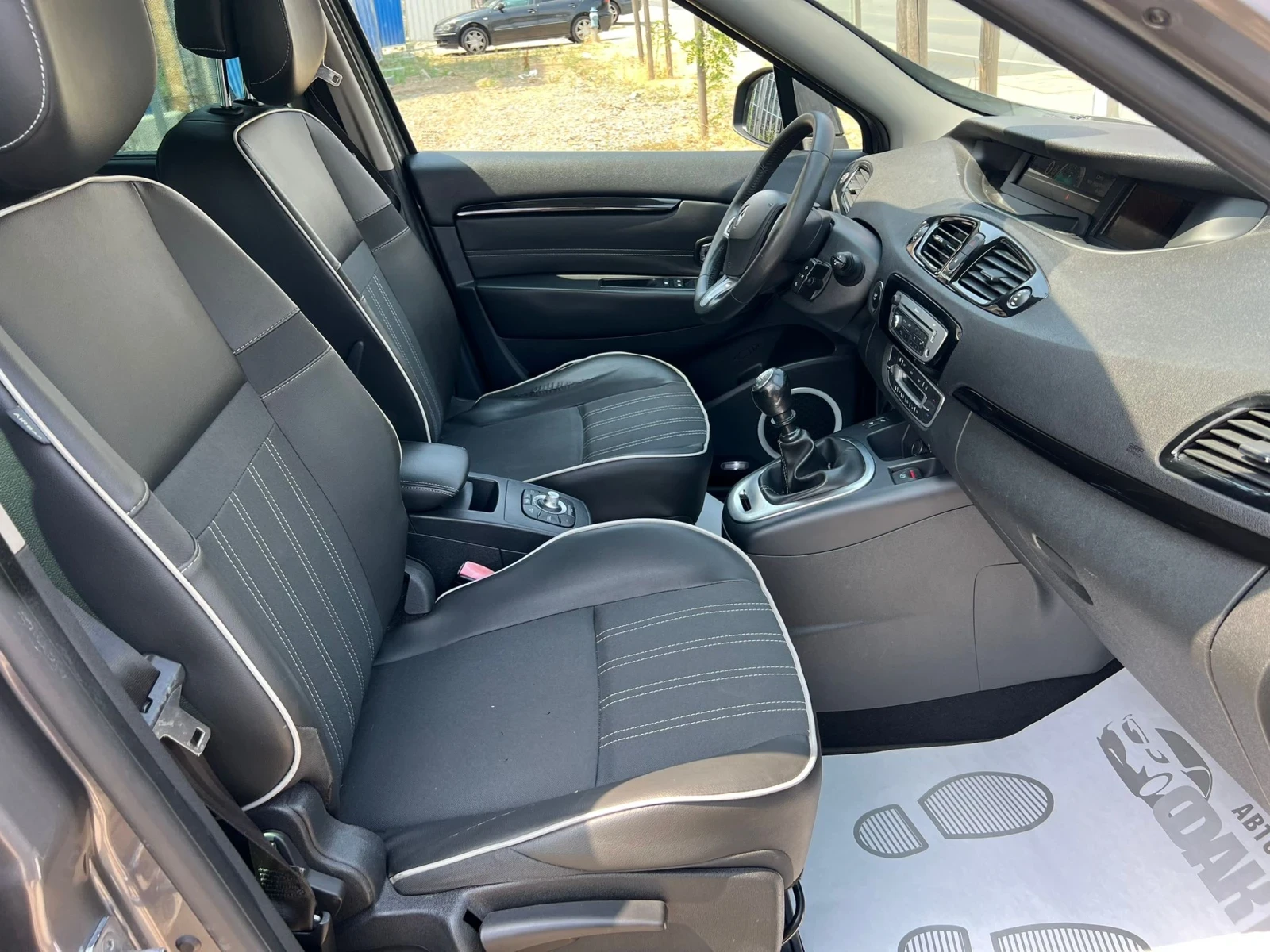 Renault Megane XMOD/1.6dCi - изображение 8