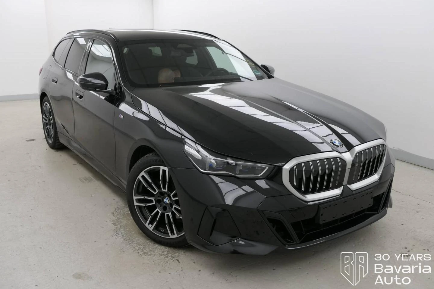 BMW 520 d Touring M Sport Paket - изображение 4