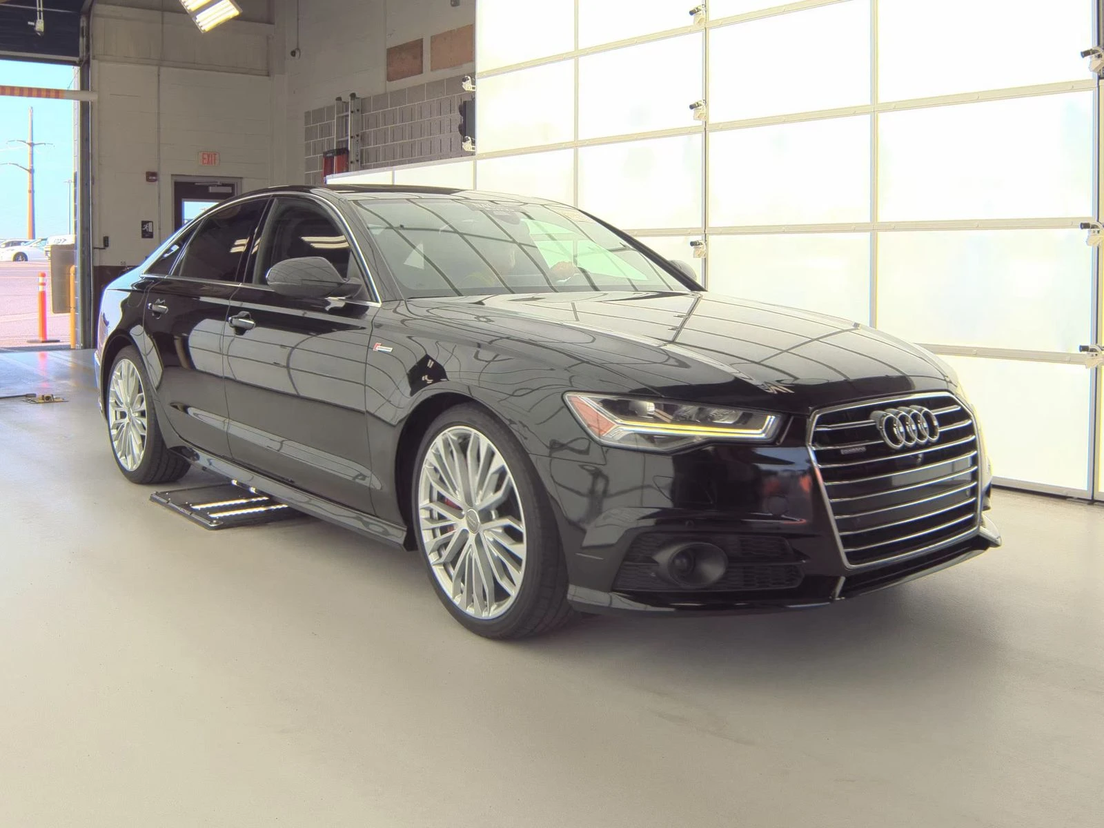 Audi A6 3.0T* PRESTIGE* MATRIX* BOSE* ПОДГРЕВ* КАМЕРА* КЕЙ - изображение 3