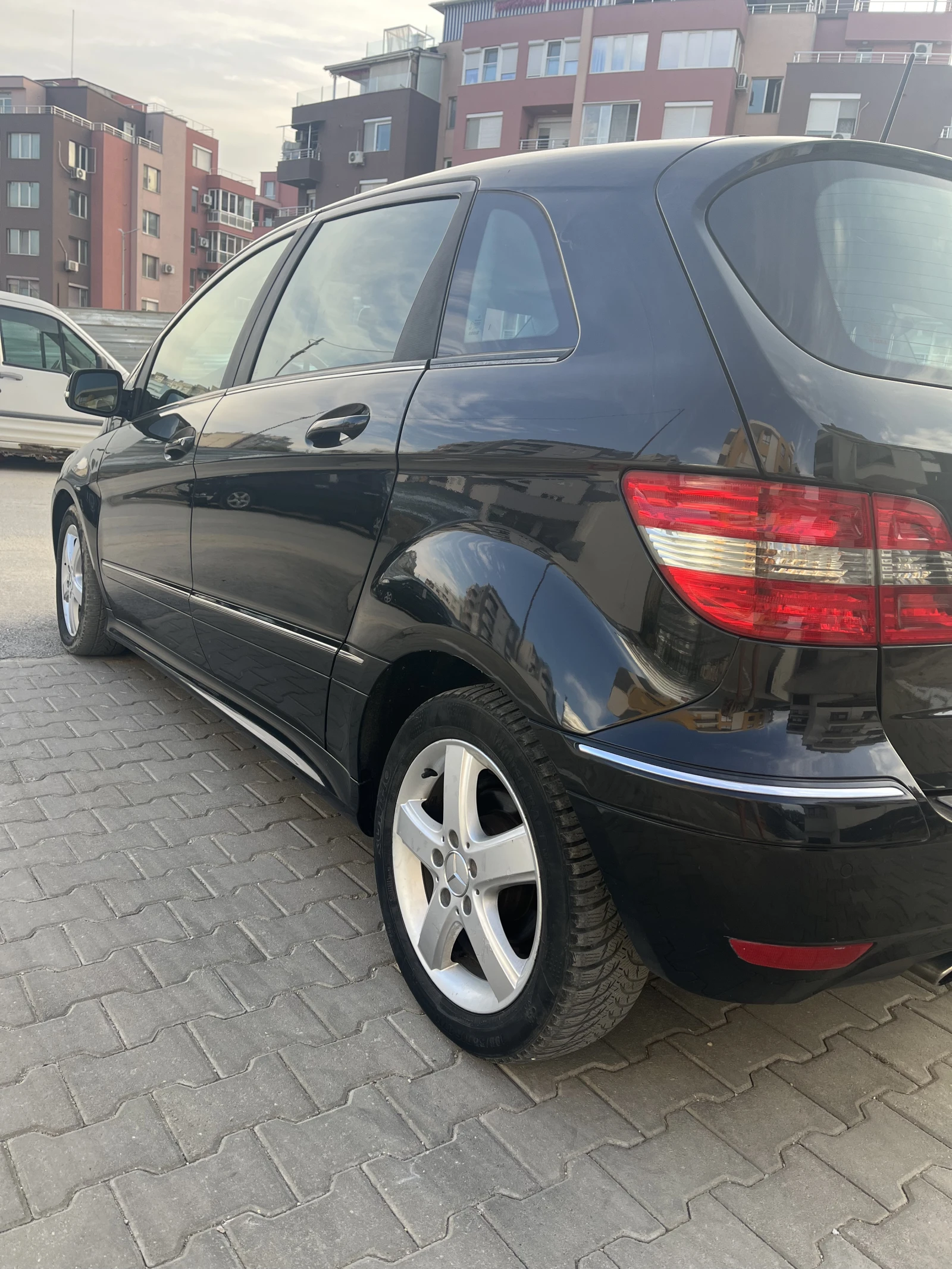 Mercedes-Benz B 180  - изображение 4