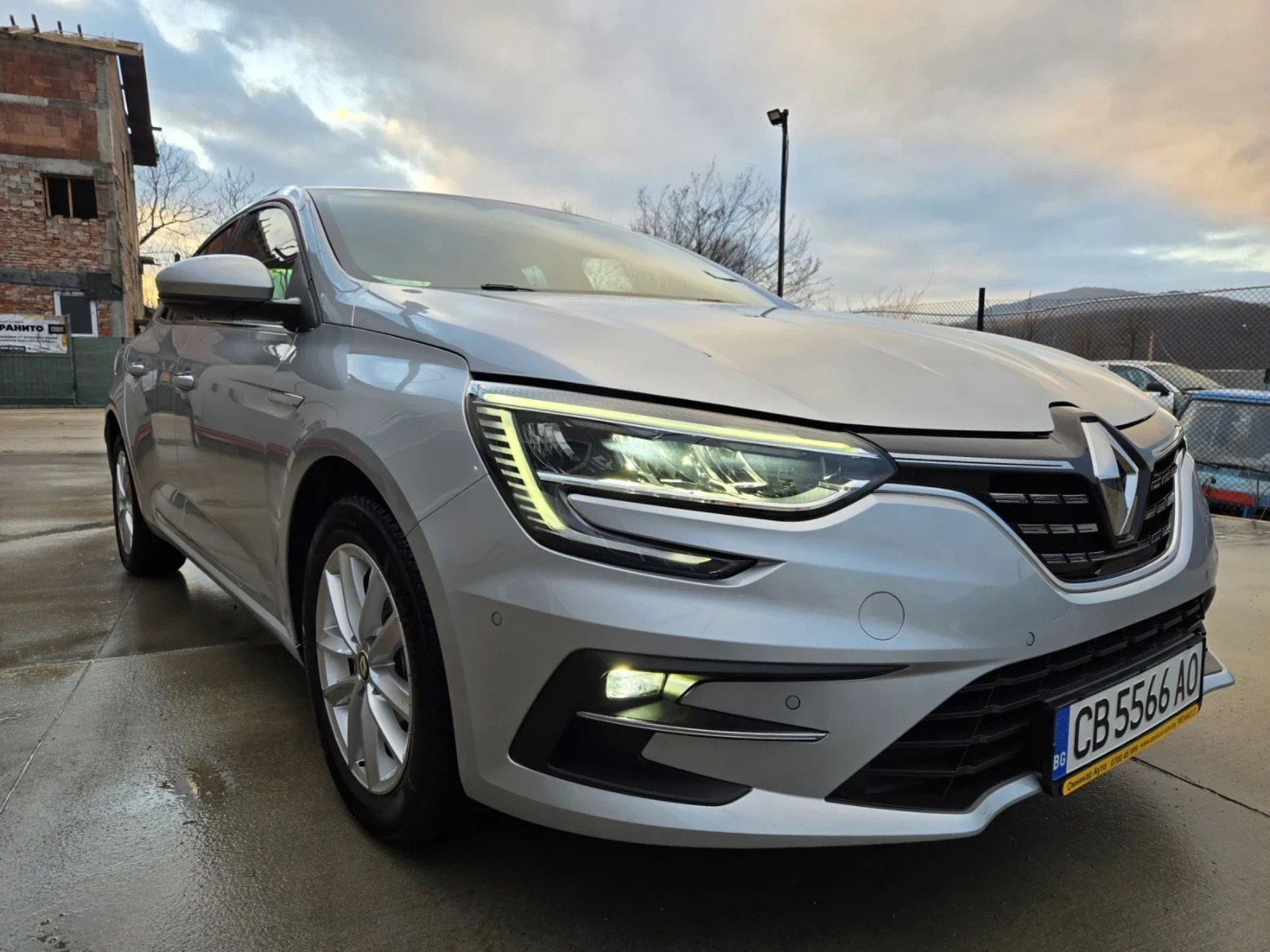 Renault Megane 1.3 TCe (140Hp) EDC Tehno Automatic - изображение 2