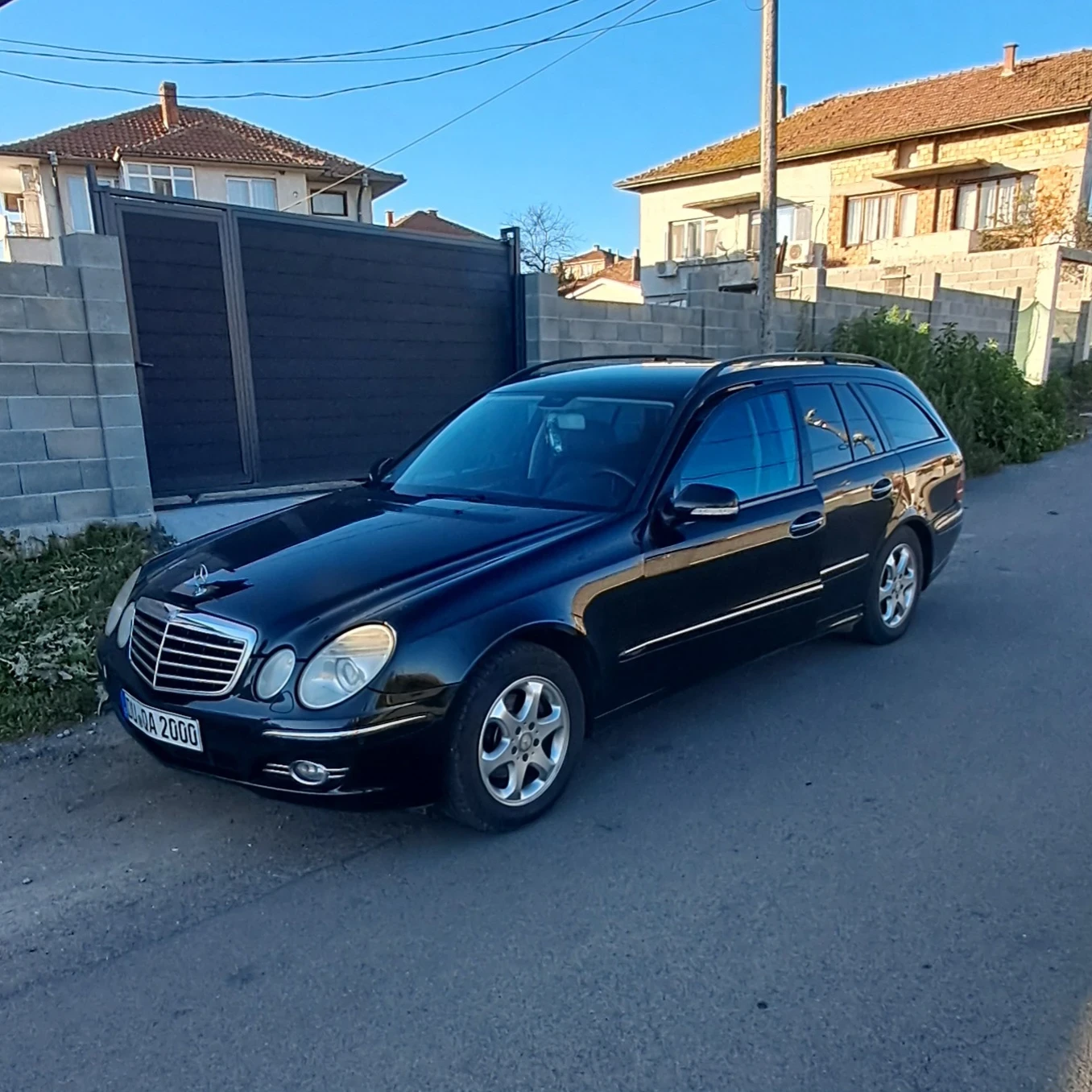 Mercedes-Benz E 220  - изображение 3