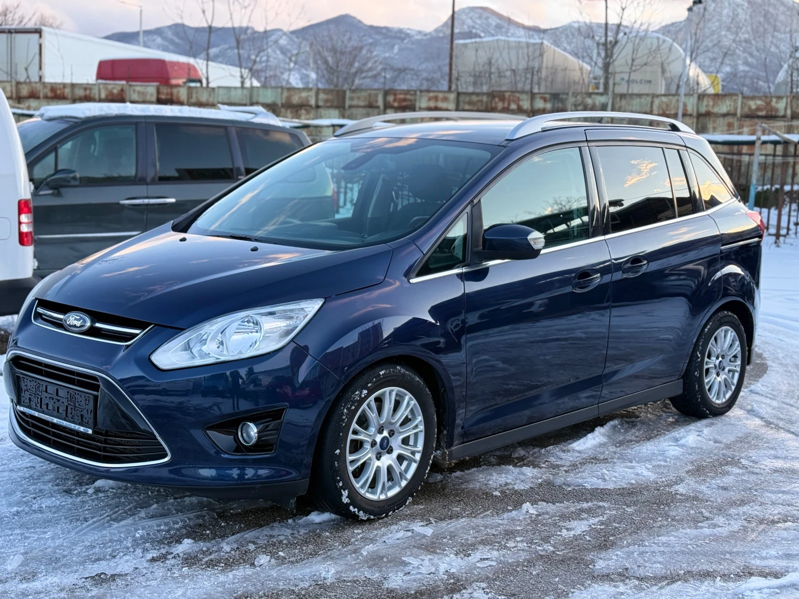Ford C-max 2.0HDI-116kc Титаниум - изображение 3