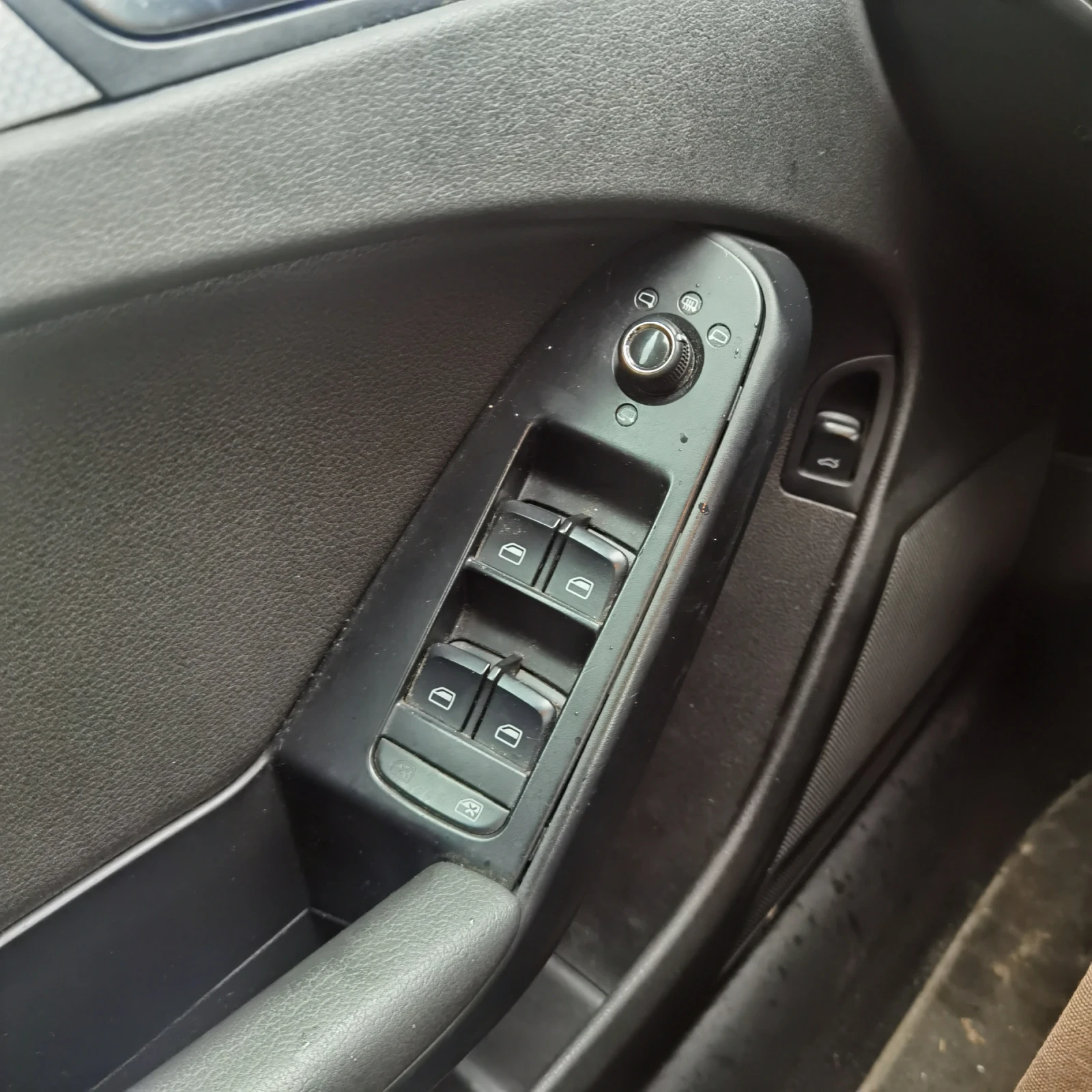 Audi A4 6 скорости - изображение 8